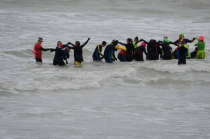 L'Éclaireur : Bain du Nouvel an à Cayeux-sur-Mer